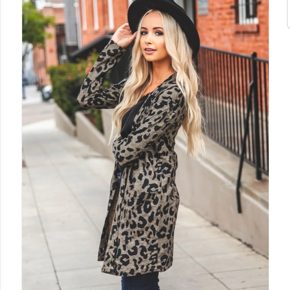 Leopard Print Duster with Pockets - Picture 1 of 6